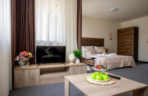 Saints Constantine and Helena Apartment | Studio Suite with Balcony