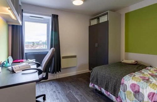Southampton City Centre Apartment | Student Only Accommodation - Crescent Place in Southampton