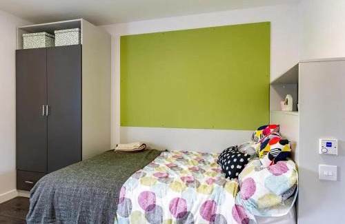 Southampton City Centre Apartment | Student Only Accommodation - Crescent Place in Southampton