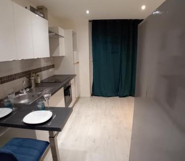 Saint-Quay-Portrieux Apartment | Studio à deux pas de la plage