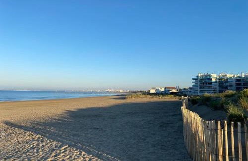 Le Grau-Du-Roi Apartment | Studio élégant et vue mer au Boucanet