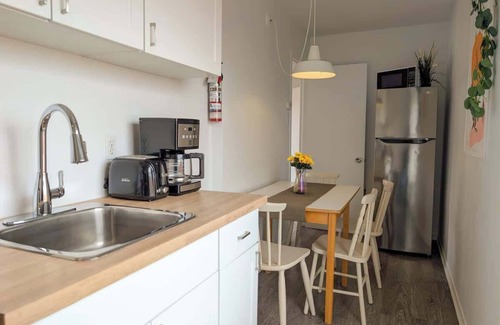 Ste Anne de Beaupre Apartment | Studio 12 | 2 Min Waterfront | BBQ & Fireplace