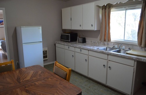Cobourg Hotel | Studio 1 Motel