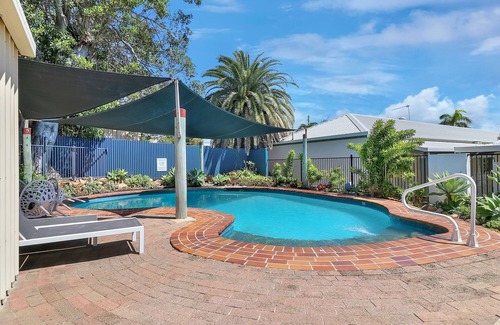 Emu Park Apartment | STUDIO 10 ENDEAVOUR INN