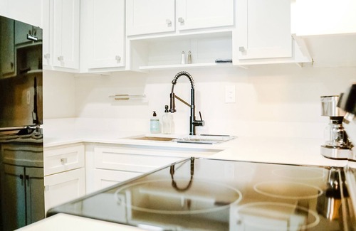 Midtown Apartment | Studio #10 Modern Studio in OKC's Vibrant Midtown!