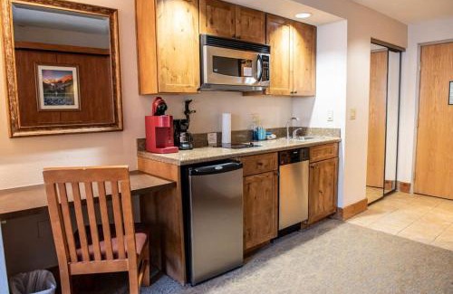 Crested Butte House | Studio 107 at Perfect Location w Pool & Hot Tub