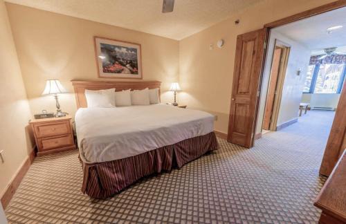 Crested Butte House | Studio 153 at Perfect Location w Pool & Hot Tub