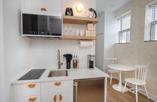 Plateau Mont Royal Apartment | Studio #18 - Self Check-In - Plateau - St-Denis