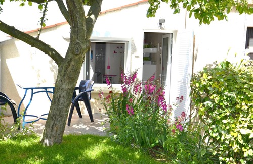 Aytre Apartment | STUDIO 18M2-heated Terrace-Indoor range -5 -4 mn mn La Rochelle
