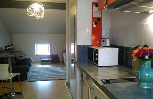 Moliere - Edgard Quinet Apartment | Studio 2 Étoiles - Perle rare des Berges du Rhône - top floor/Elevator