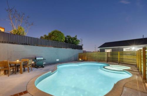 Grant Hill Apartment | Studio 2 Pool Spa Min to Downtown Freeways Beaches