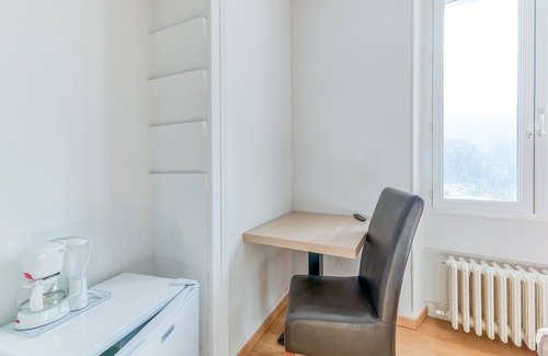 Arvillard Apartment | Studio '206' with Shared Pool, Shared Terrace, and Wi-Fi