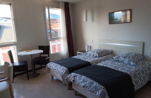 Lourdes Apartment | Studio 24m2 au 4ème étage ascenseur à côté de la Gare SNCF