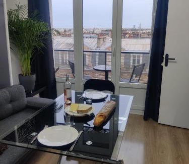 Puteaux Apartment | Studio 25m2 - lumineux et bien équipé
