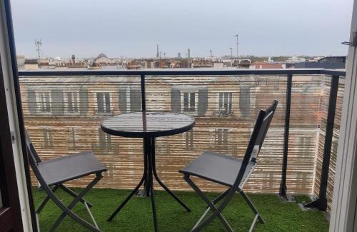 Puteaux Apartment | Studio 25m2 - lumineux et bien équipé