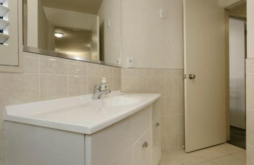 Waipahihi Apartment | Studio 28