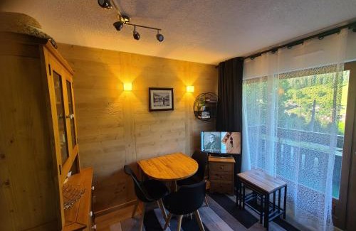 La Clusaz Apartment | Studio 3 étoiles Les Helianthes