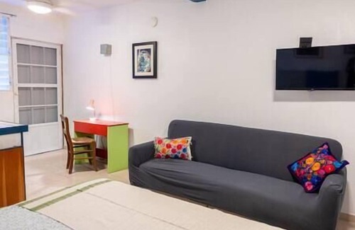 Esperanza Apartment | Studio #3 Anacaona w/Garden- Guayacan Guesthouse