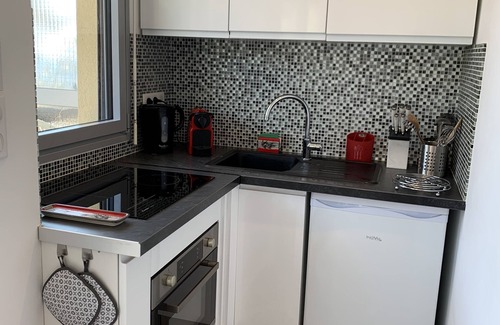 Sainte-Maxime City Centre Apartment | Studio 3 Front de Mer, Rénové, Parking Privé, Internet, Petits Animaux Acceptés