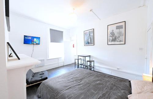 Hackney Apartment | Studio 3