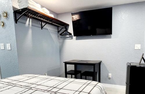 Lakeland Apartment | Studio 3!