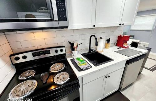 Lakeland Apartment | Studio 3!