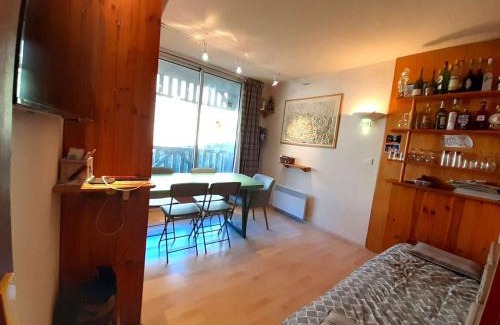 Piau Engaly Apartment | Studio 4 pers. avec balcon à Piau-Engaly, 3ème étage, ascenseur, casier à ski - FR-1-457-331