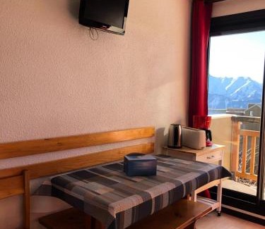 Eclose-Est Apartment | Studio 4 pers Soleil d'Huez - maeva Home - Studio pied de pistes vue montagne + coin cabine 4 personnes - Confort MAE-5688
