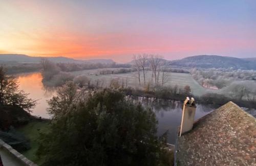 Beynac-et-Cazenac Apartment | Studio 40m2 avec terrasse face à la Dordogne avec vue exceptionnelle