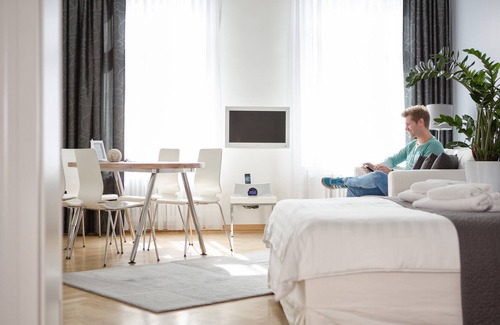 Zentrum-Sued Apartment | Studio 44 - Apartment RIEMANN 1; Center, free WiFi, bicycles