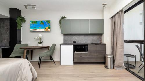 North Ward House | Studio 503 - Prime Spot With Ocean Views