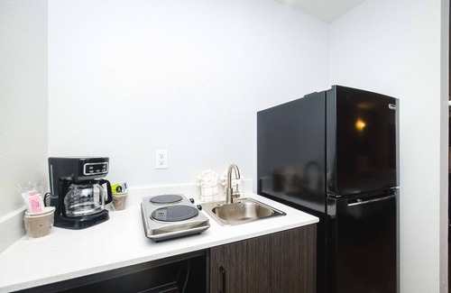Channelview Hotel | Studio 6 Channelview, TX – Baytown West