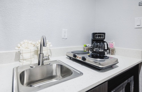 Channelview Hotel | Studio 6 Channelview, TX – Baytown West
