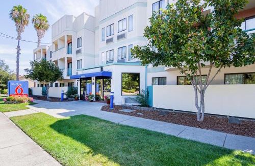Concord Hotel | Studio 6-Concord, CA