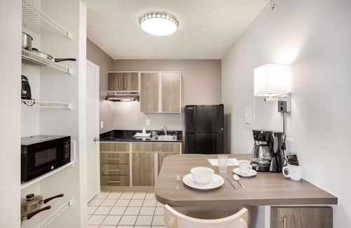 Stafford Hotel | Studio 6 Stafford, TX - Houston - Sugarland