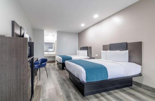 Brenham Hotel | Studio 6 Suites Brenham, TX
