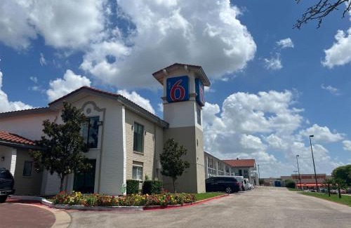 Euless Hotel | Studio 6 Suites Euless, TX – DFW West
