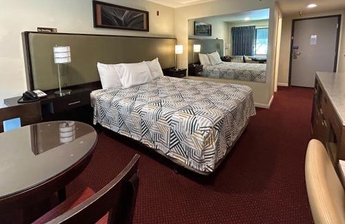 Santa Ana Hotel | Studio 6 Suites Santa Ana, CA