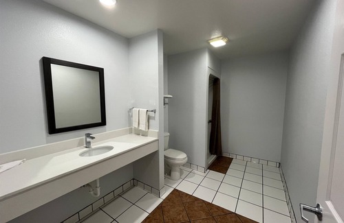 Urbana Hotel | Studio 6 Suites Urbana, Il
