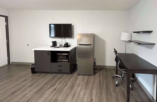 Downtown Vancouver Hotel | Studio 6 Suites Vancouver, Wa - Waterfront