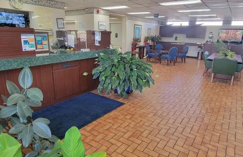 Decatur Hotel | Studio 9 Inn & Suites