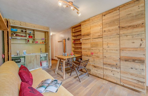 Sauze d'Oulx Apartment | Studio Abete Rosso 500m From Ski, Sauze d'Oulx, Italy