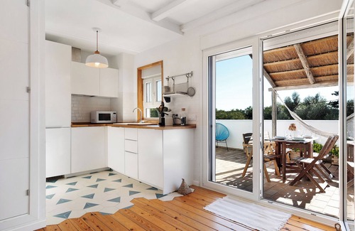 Los Canos de Meca Apartment | Studio Apartment 'Varadero Beach Penthouse' with Mountain View, Wi-Fi and Air Conditioning