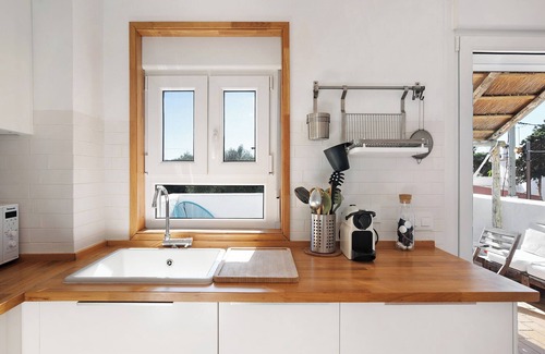 Los Canos de Meca Apartment | Studio Apartment 'Varadero Beach Penthouse' with Mountain View, Wi-Fi and Air Conditioning