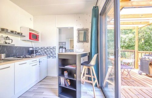 Grayan-Et-L'Hopital Apartment | Studio Apartment 'Chalet Nature' with Private Terrace, Wi-Fi and Air Conditioning