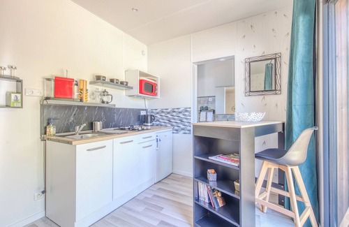 Grayan-Et-L'Hopital Apartment | Studio Apartment 'Chalet Nature' with Private Terrace, Wi-Fi and Air Conditioning