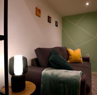 Terezvaros Apartment | Studio Apartment - 5 min from City Center with AC
