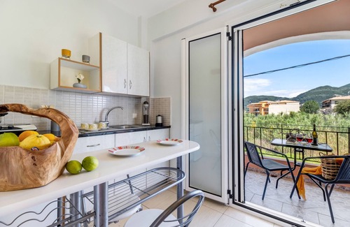 Vassiliki Apartment | Studio Apartment 'Aias' with Sea View, Wi-Fi and Air Conditioning