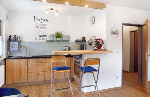 Untergrainau Apartment | Studio Apartment 'Aschaubichl - Wohnung Enzian' with Mountain View, Balcony and Wi-Fi