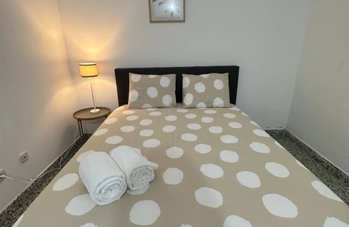 Seixal Apartment | Studio Apartment "Braithgate Cosy Basement" with Shared Terrace & Wi-Fi
